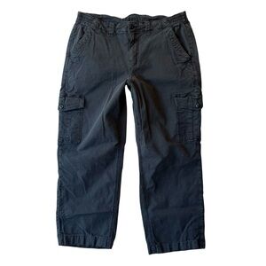 American Eagle cargo crop pants 16 short Black High rise waist Baggy Pockets